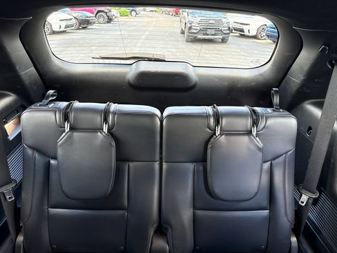 Used 2025 Ford Explorer ST-Line w/ ST-Line Street Pack AWD/4WD image 14