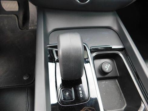 Used 2025 Volvo S60 B5 Core FWD image 18