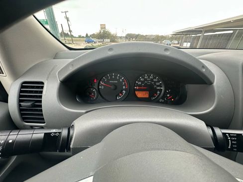 Used 2018 Nissan Frontier SV image 20