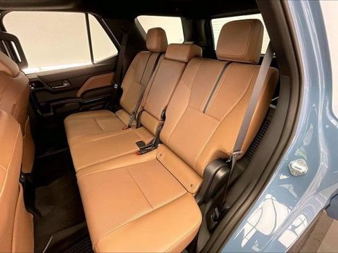 Used 2026 Toyota 4Runner Limited AWD/4WD image 19
