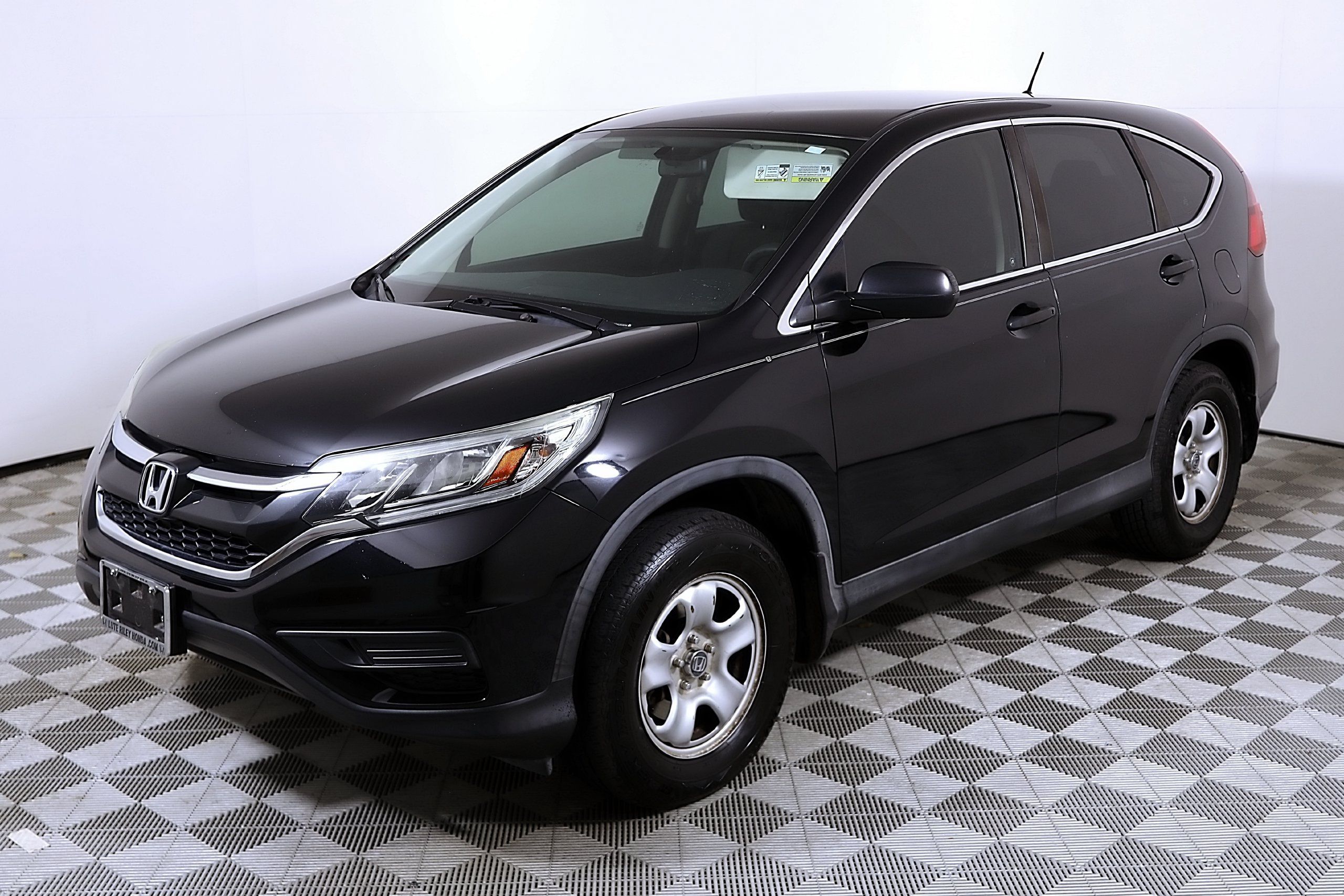 Used 2016 Honda CR-V LX image 3