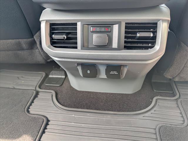 Used 2022 Ford F150 Lariat w/ Equipment Group 502A High AWD/4WD image 18