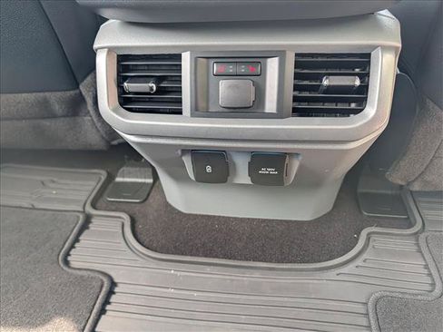 Used 2022 Ford F150 Lariat w/ Equipment Group 502A High AWD/4WD image 18