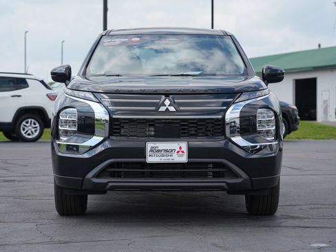 New 2026 Mitsubishi Outlander ES AWD/4WD image 8