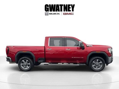 Used 2025 GMC Sierra 2500 SLT w/ SLT Premium Package image 8