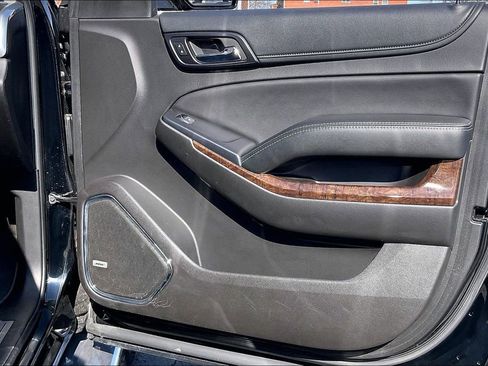 Used 2018 Chevrolet Tahoe LT w/ LT Signature Package image 22