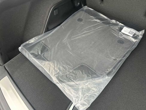 New 2026 Cadillac Optiq Luxury 1 image 34