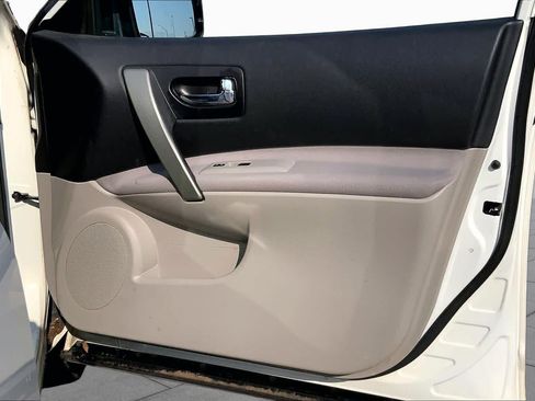 Used 2013 Nissan Rogue S FWD image 21