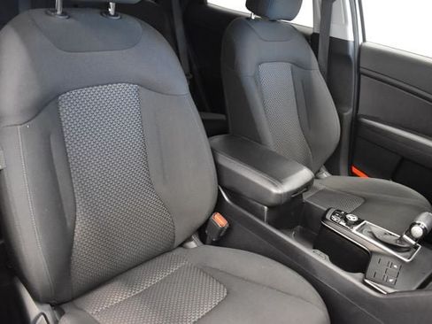Used 2024 Kia Sportage LX AWD/4WD image 6