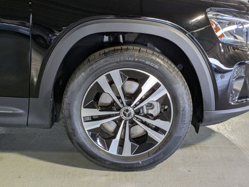 Used 2025 Mercedes-Benz GLB 250 image 24