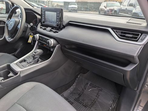 Used 2020 Toyota RAV4 LE image 18