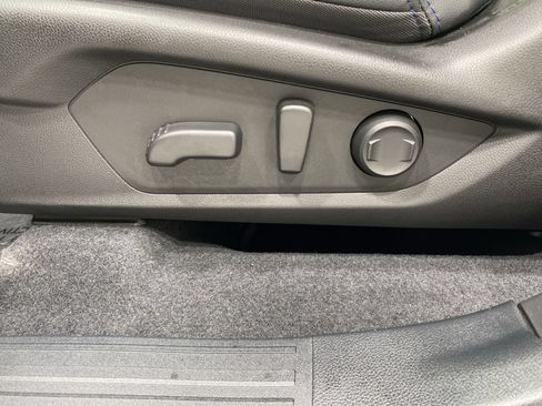 Used 2025 Subaru Forester Limited AWD/4WD image 12