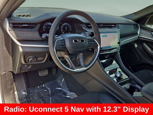 New 2026 Jeep Grand Cherokee Altitude AWD/4WD image 11