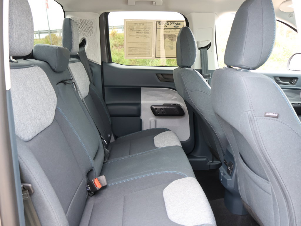 Used 2025 Ford Maverick XLT w/ XLT Luxury Package AWD/4WD image 13