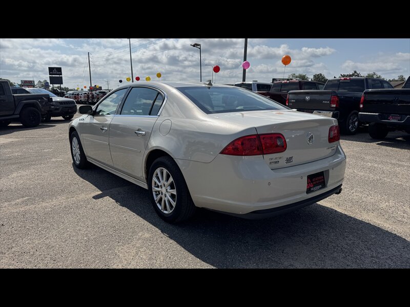 Used 2011 Buick Lucerne CXL w/ Driver Confidence Package FWD image 7