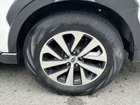 Certified 2024 Subaru Outback Premium AWD/4WD image 5
