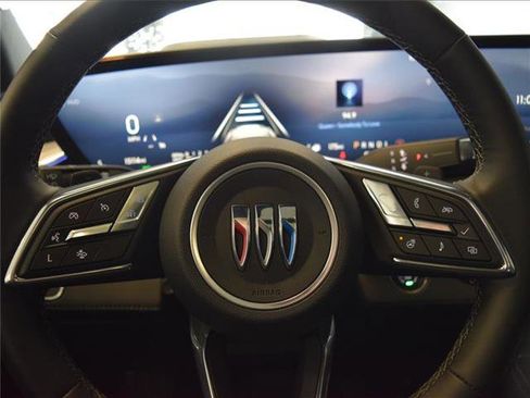 Used 2025 Buick Enclave Avenir w/ Trailering Package, 5000 lbs. image 9