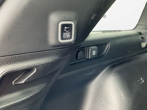 Used 2025 Jeep Grand Cherokee Altitude image 25