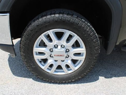 Used 2022 GMC Sierra 2500 SLE w/ SLE Convenience Package AWD/4WD image 10