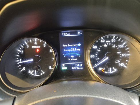 Used 2018 Nissan Rogue Sport SV w/ SV Technology Package FWD image 23