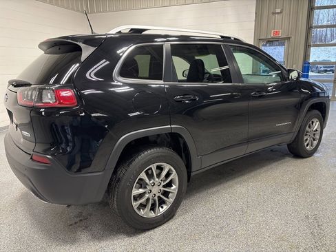Used 2019 Jeep Cherokee Latitude Plus w/ Cold Weather Group image 7