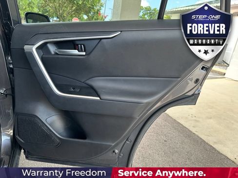 Used 2025 Toyota RAV4 XLE FWD image 32