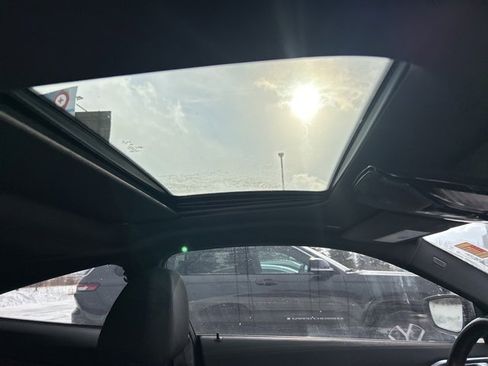 Used 2021 BMW 440i xDrive M440i xDrive w/ Premium Package image 9