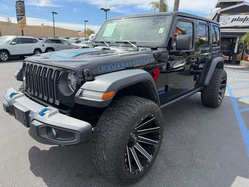 Used 2022 Jeep Wrangler Unlimited Rubicon 4xe image 3