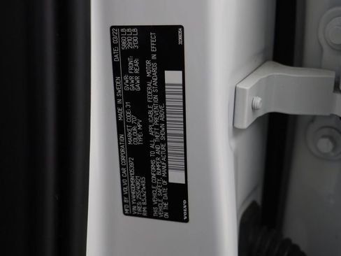 Used 2022 Volvo XC60 T8 R-Design w/ Advanced Package image 25