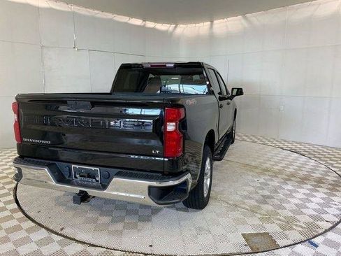 Used 2021 Chevrolet Silverado 1500 LT AWD/4WD image 17