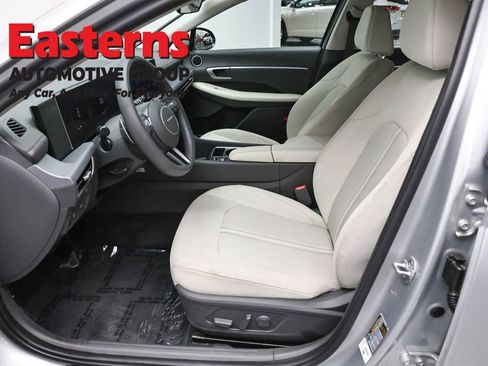 Used 2025 Hyundai Sonata SEL FWD image 14