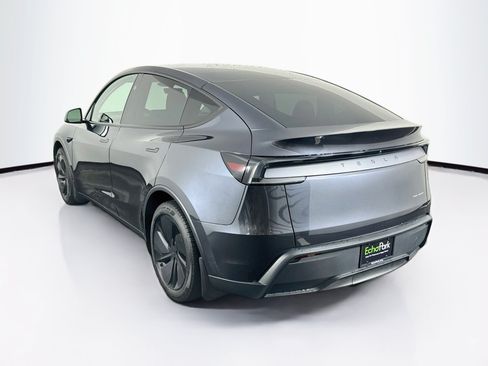 Used 2026 Tesla Model Y AWD image 5