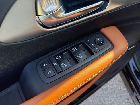 New 2026 Chrysler Pacifica Pinnacle image 31