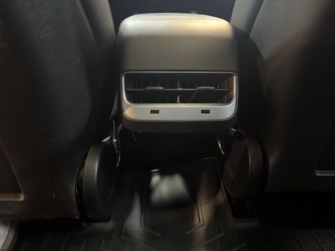 Used 2018 Tesla Model 3 Long Range AWD/4WD image 16