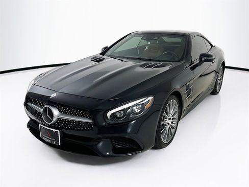 Used 2017 Mercedes-Benz SL 550 image 3