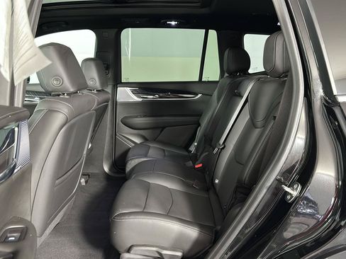 Used 2024 Cadillac XT6 Premium Luxury AWD/4WD image 24