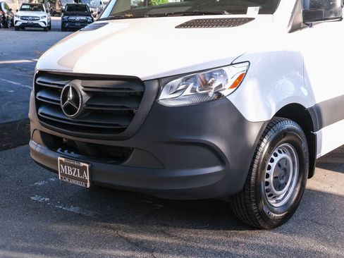 Used 2023 Mercedes-Benz Sprinter 2500 image 11