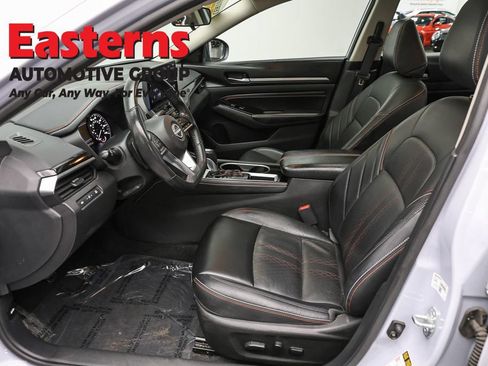 Used 2023 Nissan Altima 2.5 SR w/ SR Premium Package FWD image 14