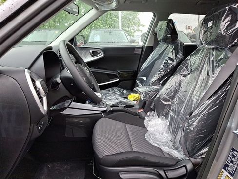 New 2025 Kia Soul LX w/ LX Technology Package image 9