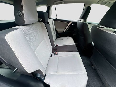 Used 2017 Toyota RAV4 XLE AWD/4WD image 24
