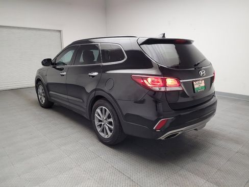 Used 2017 Hyundai Santa Fe SE image 5