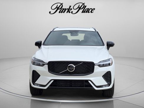 New 2026 Volvo XC60 B5 Plus w/ Protection Package Premier image 9