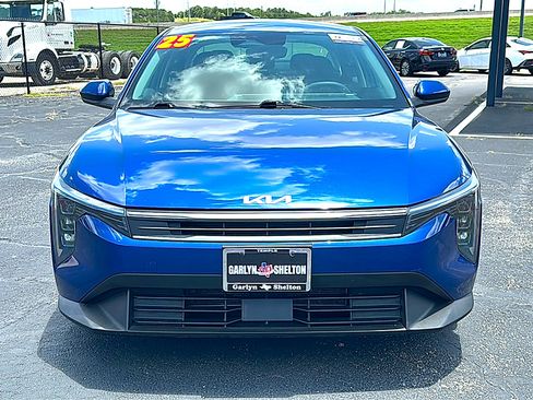 Used 2025 Kia K4 FWD image 11