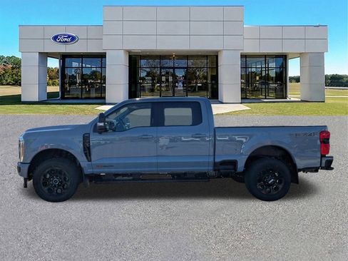 New 2026 Ford F250 Lariat w/ Black Appearance Package AWD/4WD image 7