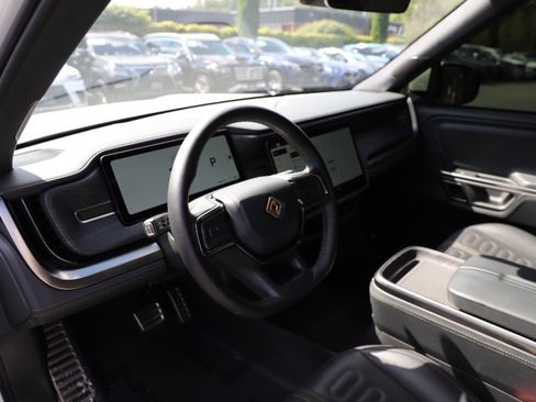 Used 2024 Rivian R1S Adventure AWD/4WD image 15