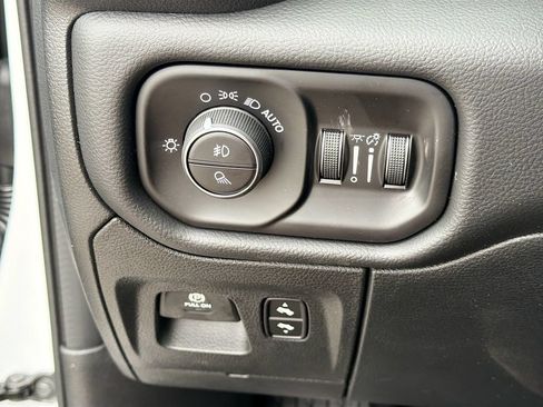 New 2026 RAM 1500 Big Horn AWD/4WD image 32