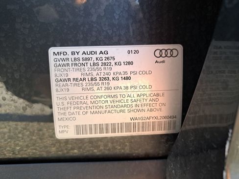 Used 2020 Audi Q5 e Premium w/ Convenience Package image 11