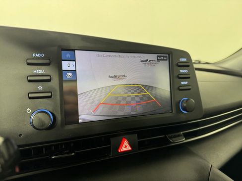 Used 2025 Hyundai Elantra Sport image 24