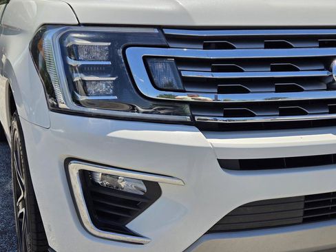 Used 2021 Ford Expedition Limited AWD/4WD image 3