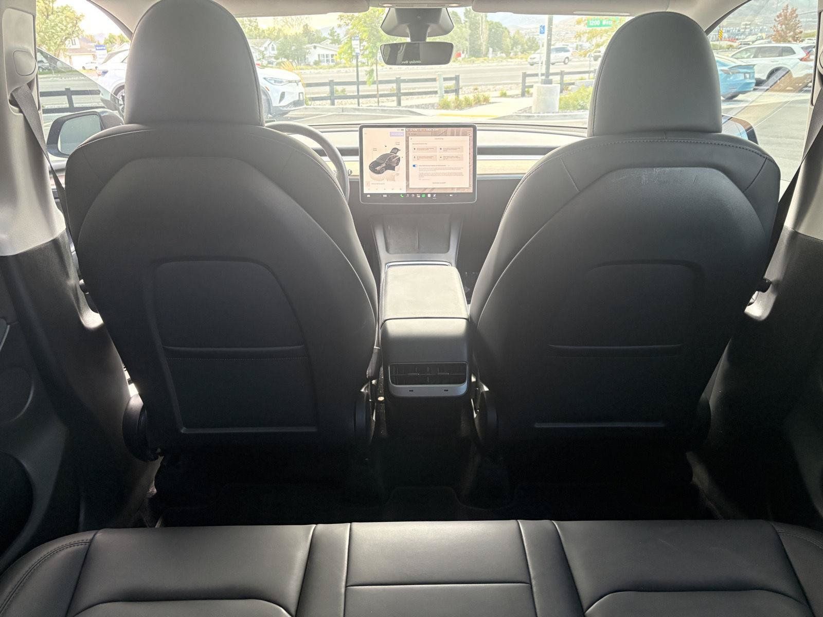 Used 2024 Tesla Model Y Long Range AWD/4WD image 18